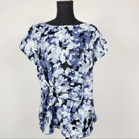 ✨ Banana Republic front twist knot peplum blouse✨ - Picture 2 of 7